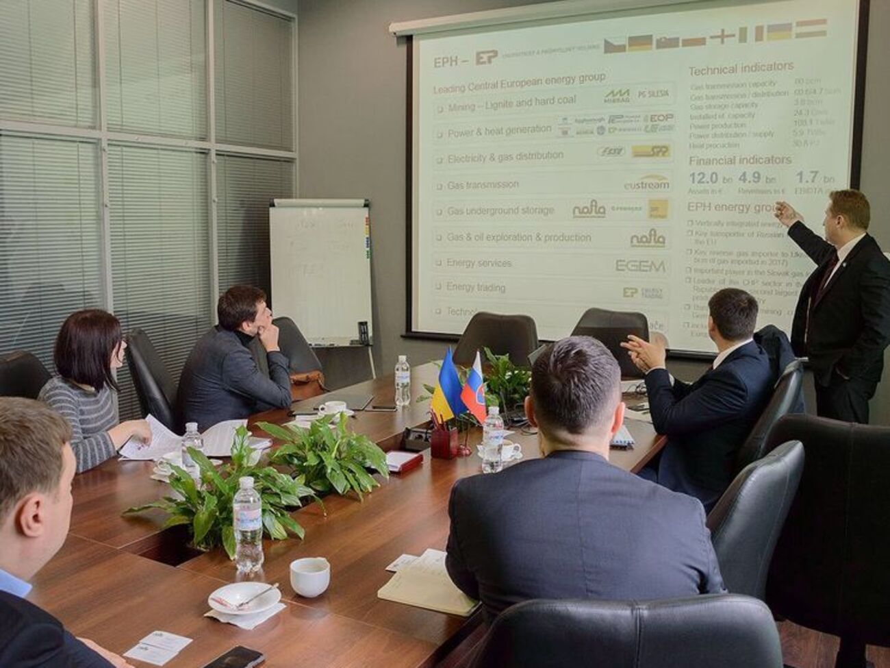 На заході України NAFTA з 2016 року реалізує спільний із канадською компанією CUB Energy проект із пошуку та видобування газу