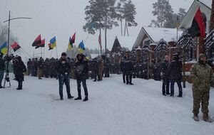 У дома Луценко провели митинг
