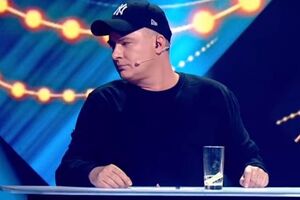 Данилко – Кажияну: Выпейте таблетку! Кто вы такой? Охрана, уведите его к одной матери!