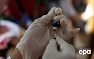 В Украине запретили партию вакцины итальянского производителя, которую упаковывали в России