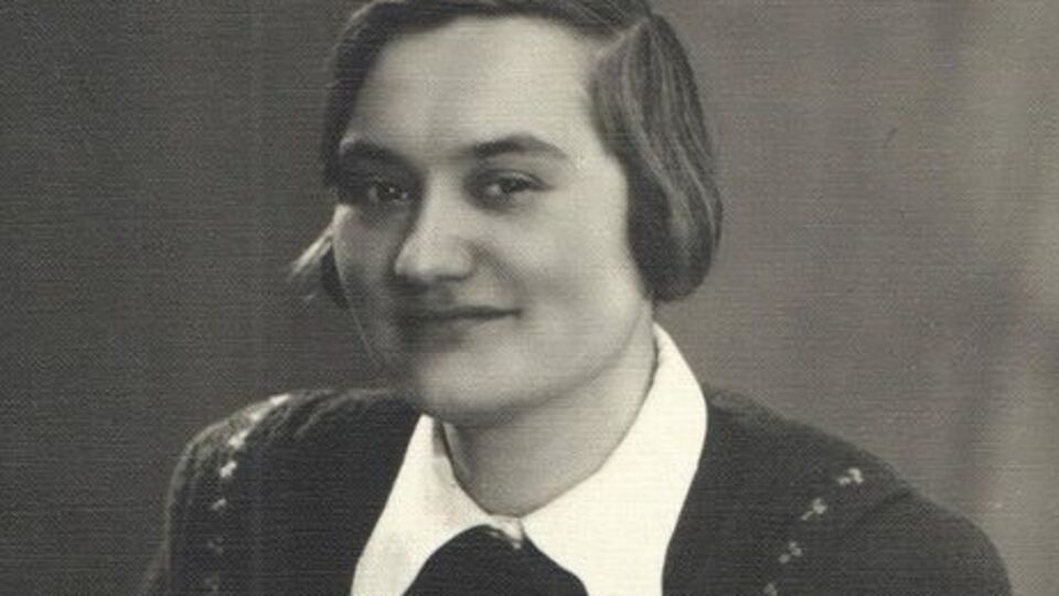 Хорошунова: Прошло четыре мучительных месяца. И сегодня я возвращаюсь к своим запискам, пользуясь обрывками записей на клочках и по памяти