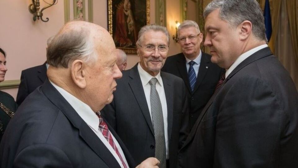 Шушкевич встретился с Порошенко в ходе Балтийско-Черноморского форума