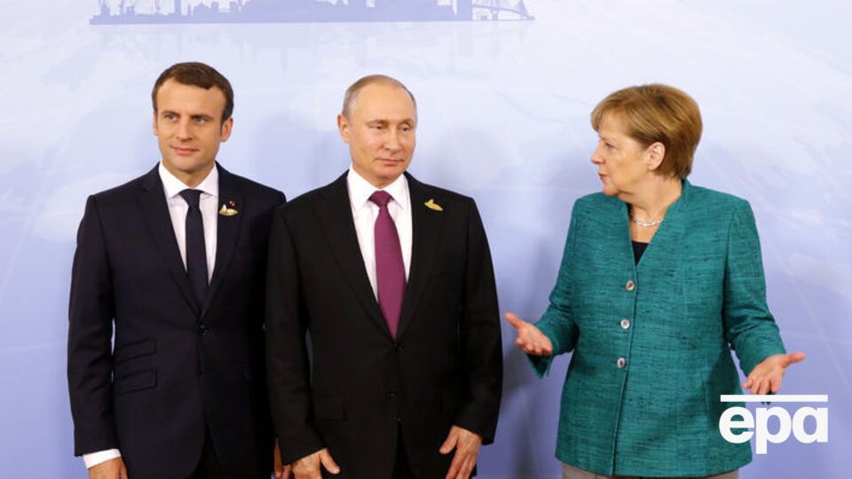 Меркель і Макрон провели телефонну розмову з Путіним