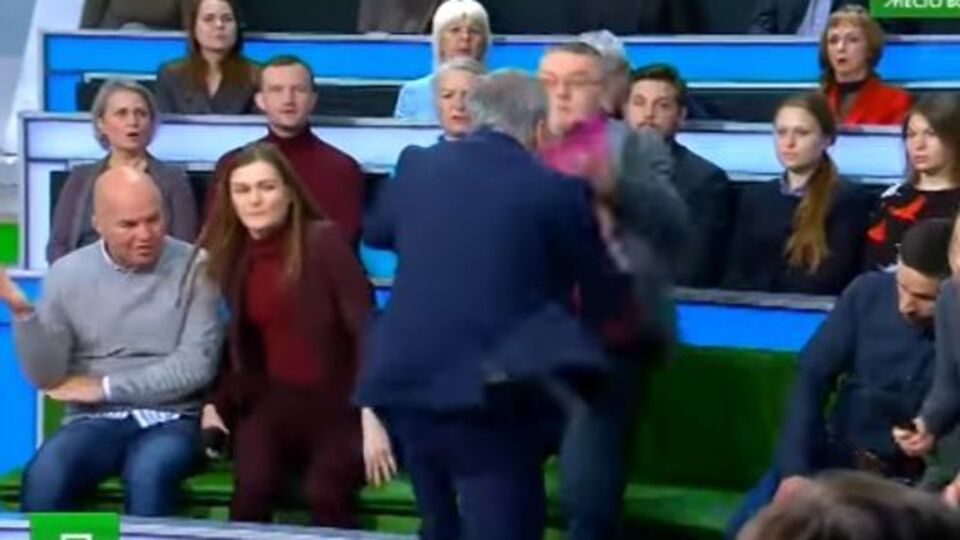 Суворов: До мене підскочив Норкін, я встиг зняти окуляри, ну і далі вже пішли в рукопашну