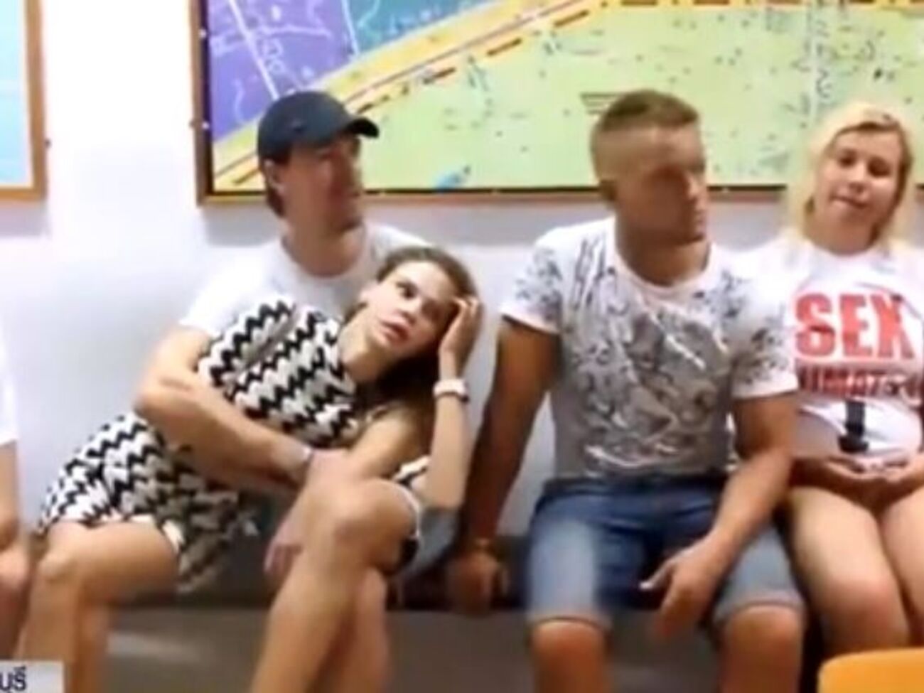 Рыбку и Лесли задержали в числе 10 россиян за незаконное проведение секс-тренинга