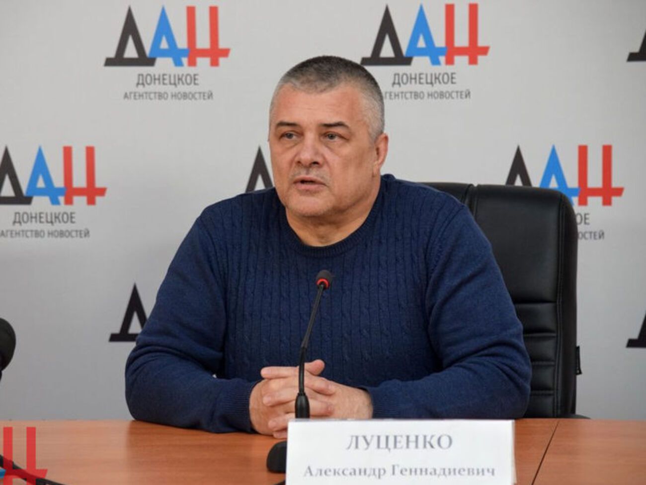 Луценко хочет вернуться на подконтрольную Украине территорию