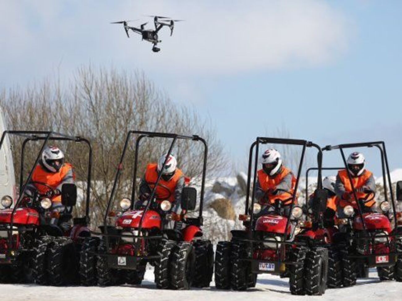 За допомогою "тракторного біатлону" організатори сподіваються привернути увагу молоді до зимових видів спорту