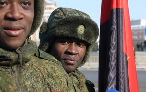 Курсанты танкового института из Анголы приняли участие в параде в Омске