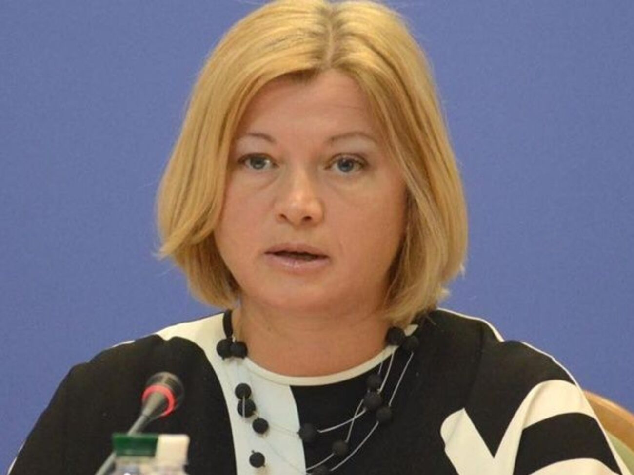 Лідери фракцій, які ставили намети на Грушевського із криком "дайош дочасні вибори Ради", тепер говорять про їх неприпустимість