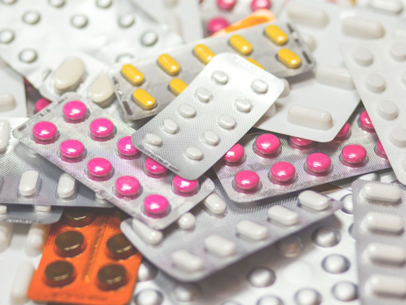 В Украине снова будут проверять аптеки