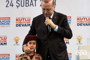 Эрдогана критикуют за его обращение с детьми