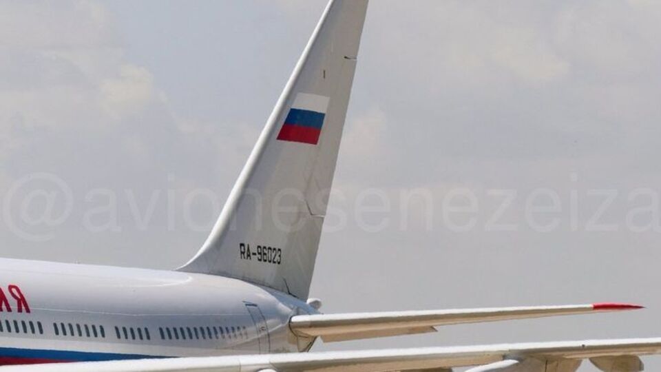 Самолет авиаотряда "Россия" находился в аэропорту аргентинской столицы 6 декабря