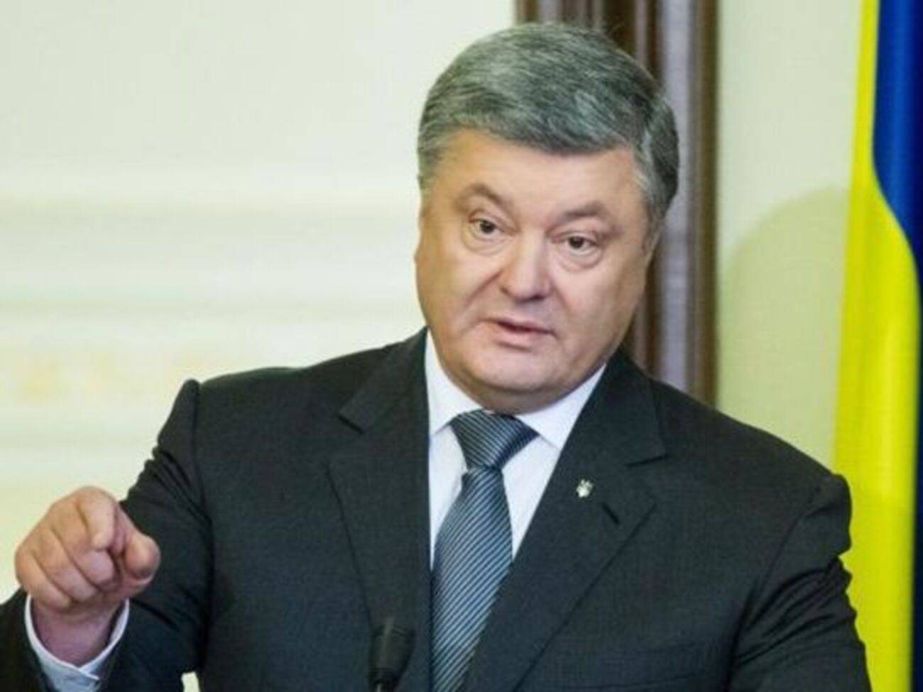 Порошенко: Поправки до Основного закону могли б стати страховкою від будь-яких несподіванок і імперативом для всіх політичних сил на роки вперед
