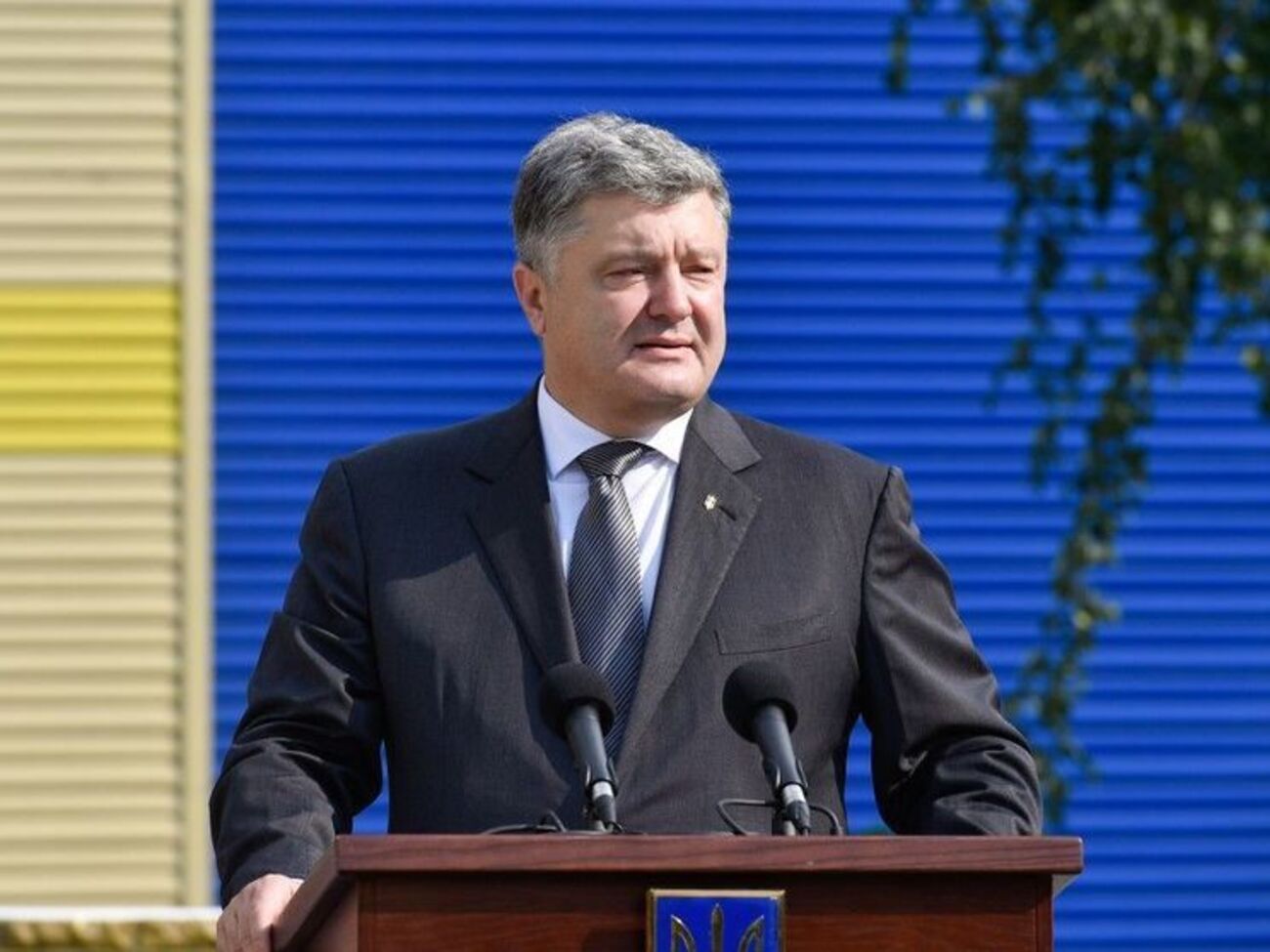 Порошенко: Ми говоримо про цілу низку постачань, починаючи з антиснайперських комплексів