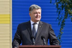 Порошенко: Ми говоримо про цілу низку постачань, починаючи з антиснайперських комплексів