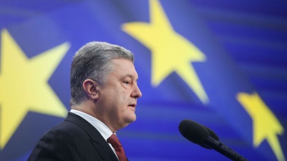 Порошенко: Ми впевнені в тому, що практика заборон на в'їзд або заморожування досліджень є помилковою