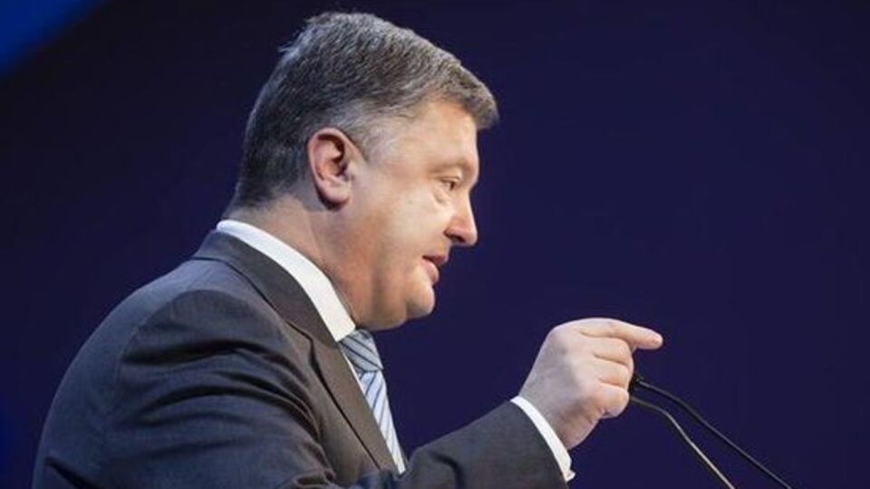 Порошенко: Я зустрічаюся з усіма керівниками фракцій і буду далі зустрічатися