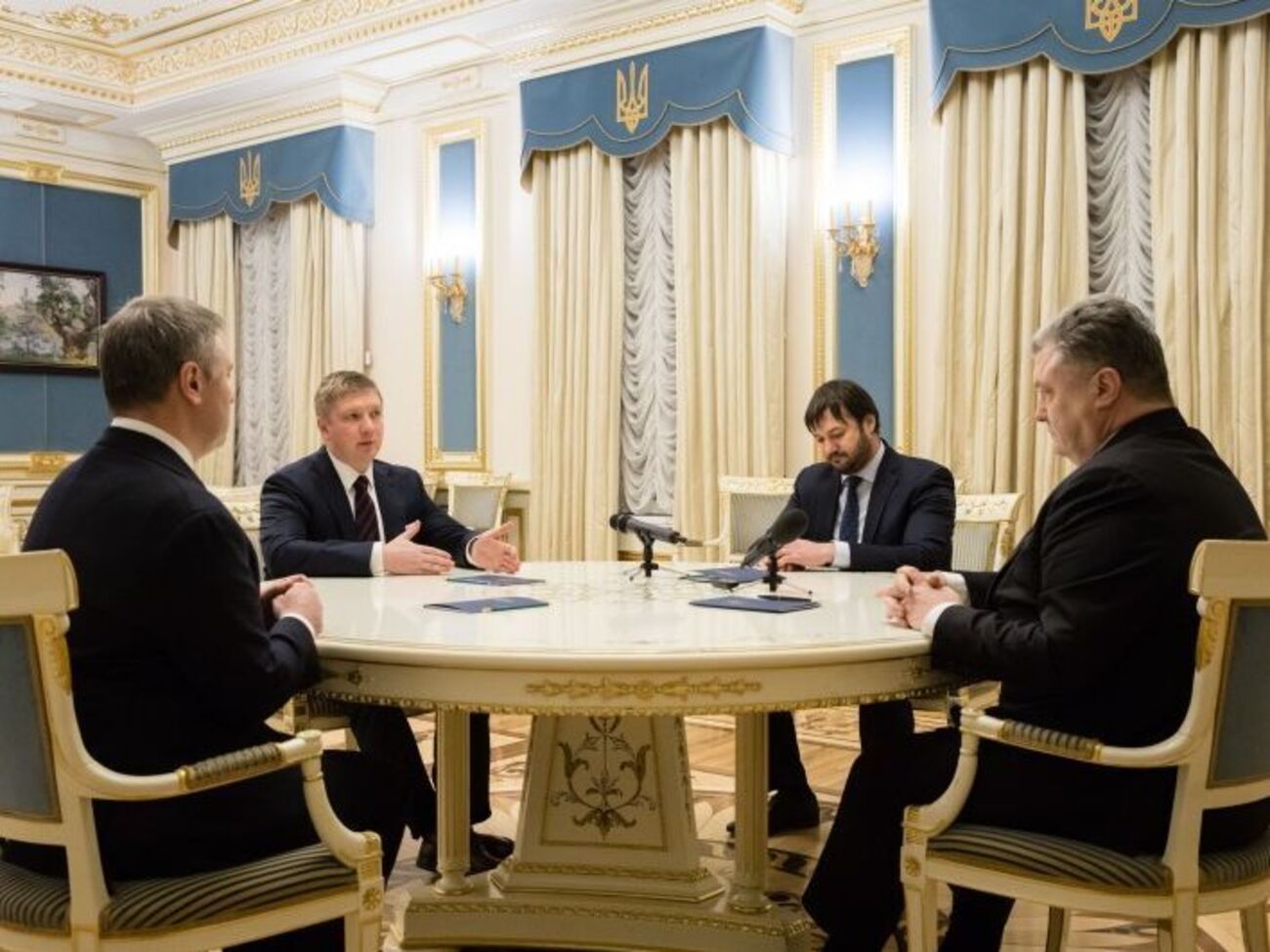 Порошенко зустрівся з керівництвом НАК "Нафтогаз"