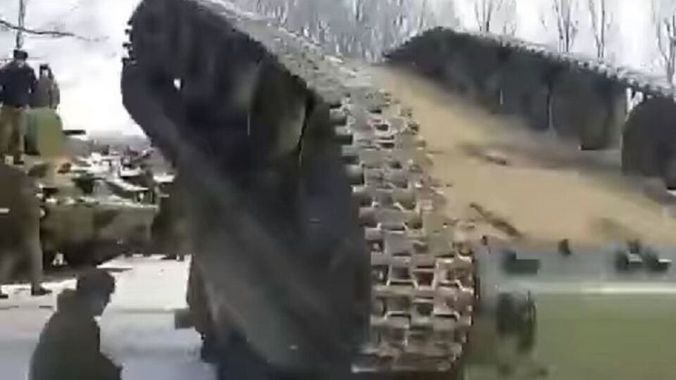 САУ не змогла заїхати на тягач