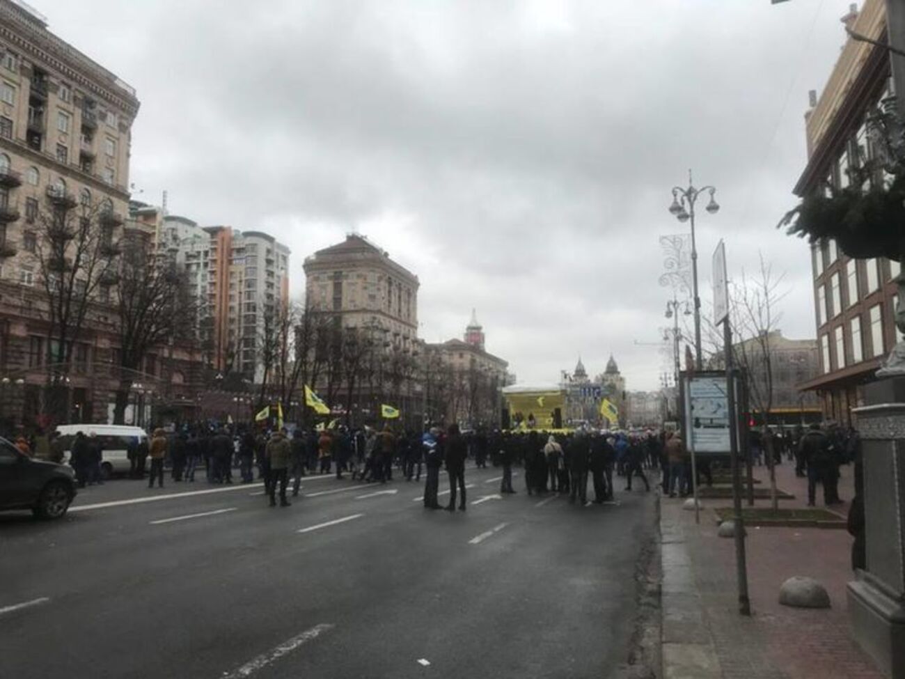 На Хрещатику зібралися учасники автопробігу громадського об'єднання "Авто Євро Сила"