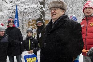 Жириновский: Ну хорошо, и радиация будет. Но опять, обеспечить минимально вот все это