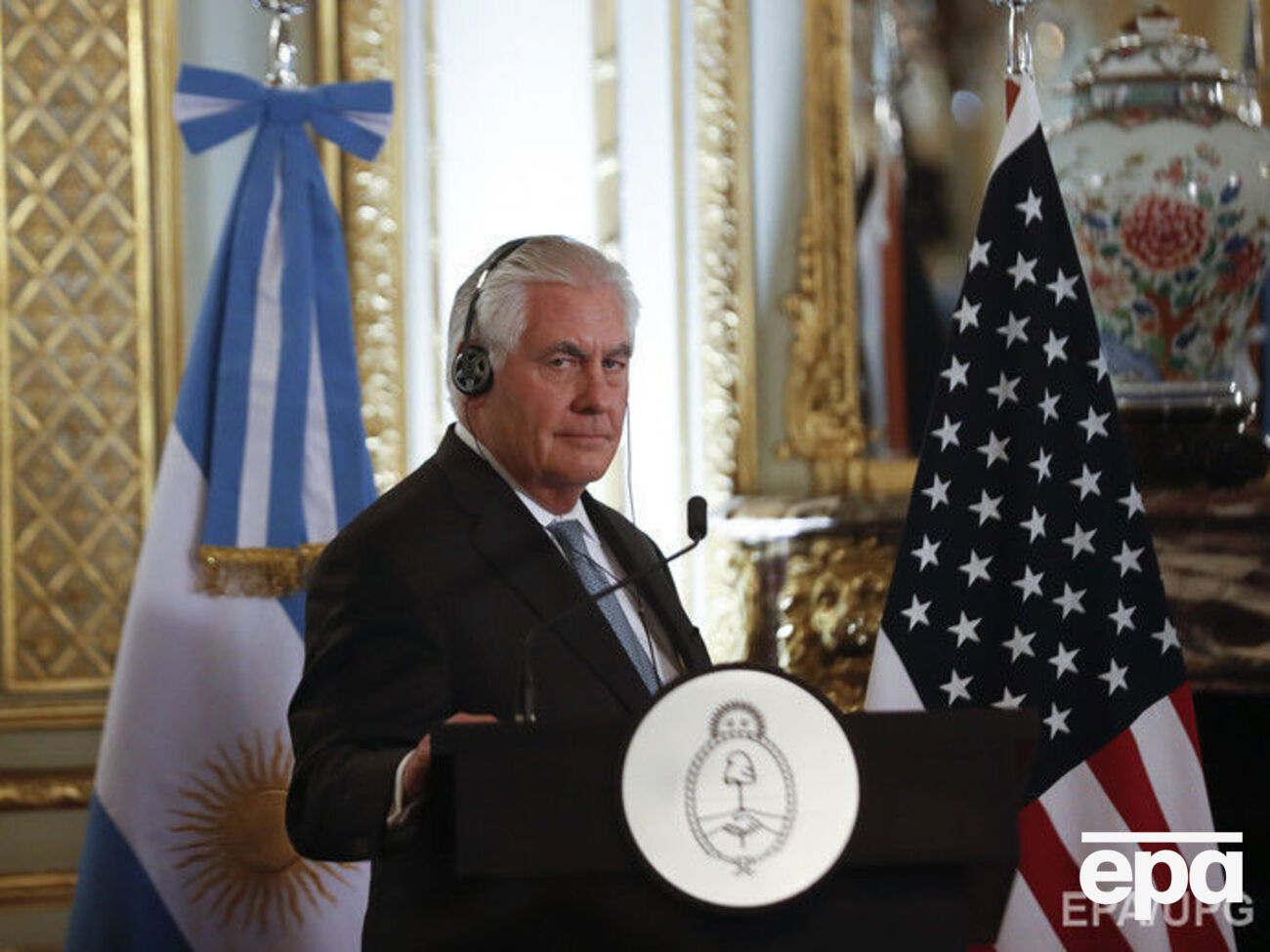 Тіллерсон заявив, що США хочуть тиснути на президента Мадуро, щоб той не порушував конституції