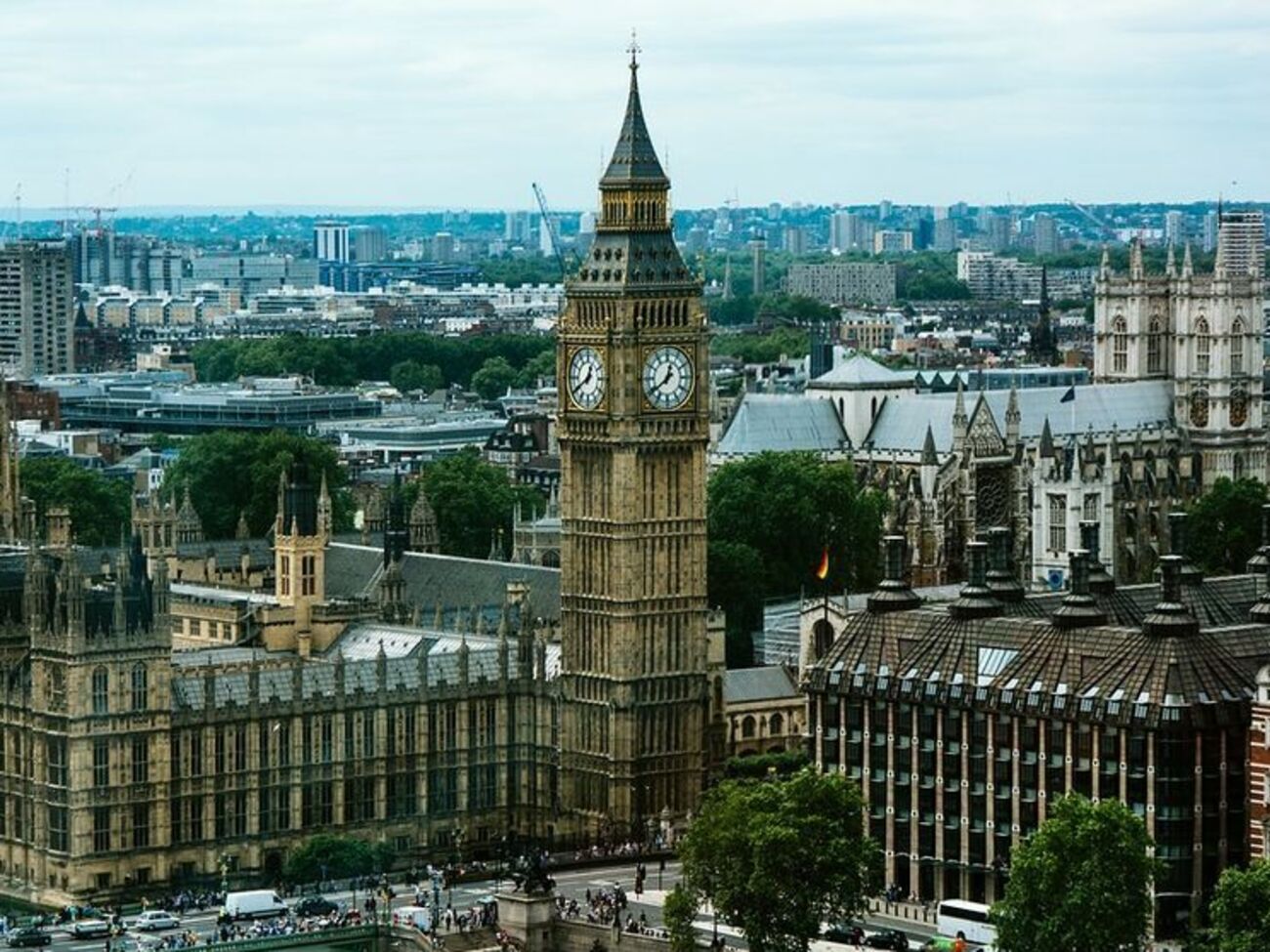 У украинских чиновников могут конфисковать имущество в Британии, приобретенное за деньги неизвестного происхождения