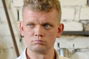 Швайка не платит алименты