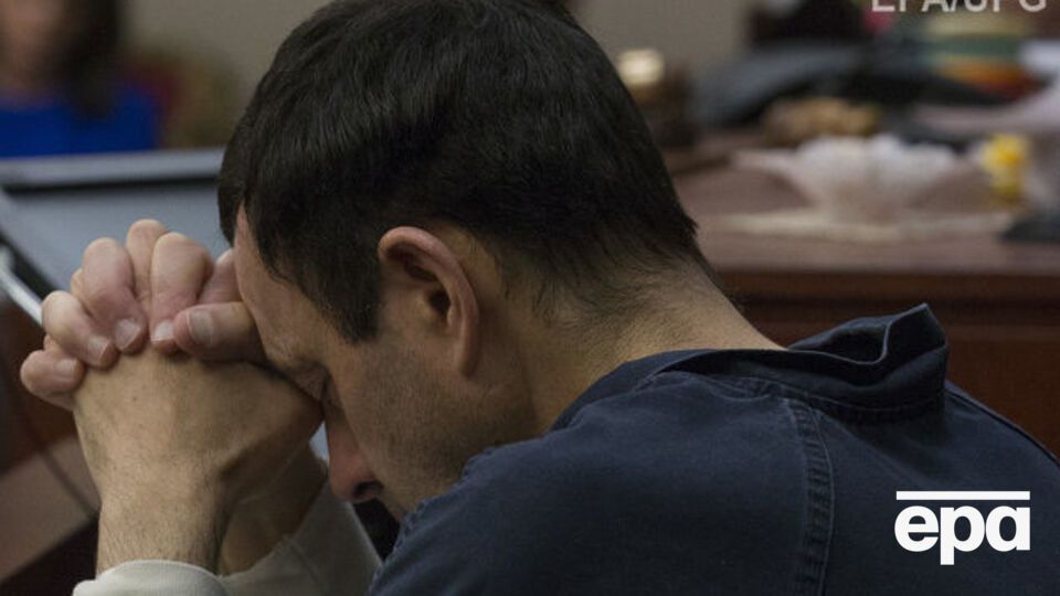 Нассар был арестован в декабре 2016 года в рамках федерального расследования по распространению детской порнографии