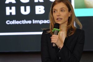 Юлия Порошенко: Я в три, в четыре часа ночи видела, как Петр Алексеевич возвращался с работы. И утром он в восемь-девять выезжал снова на работу