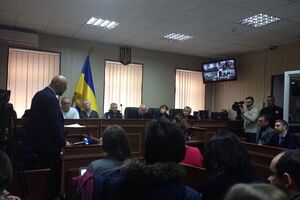 Прокурор Симонов: Для чего понадобилась подобная "операция"? Чтобы опровергнуть революцию, заявить, что она неправильная