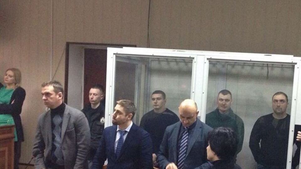 Екс-беркутівцям продовжили запобіжний захід