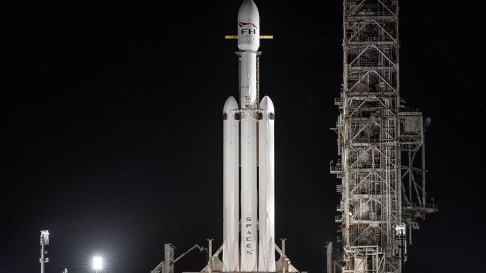 Falcon Heavy готова к старту