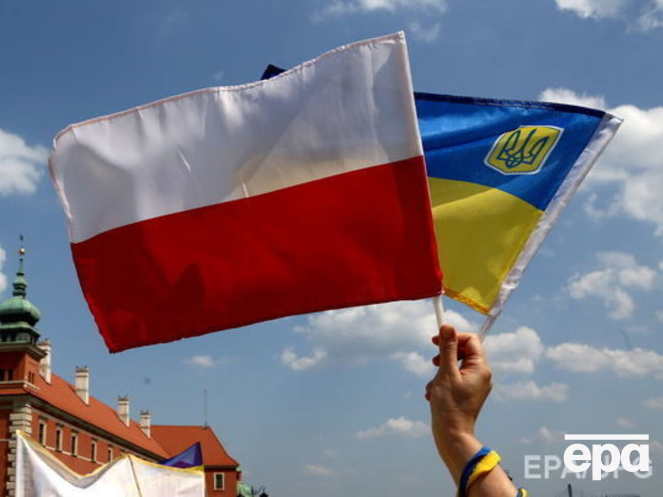 В УИНП напомнили, что вопросы прошлого следует оставить историкам