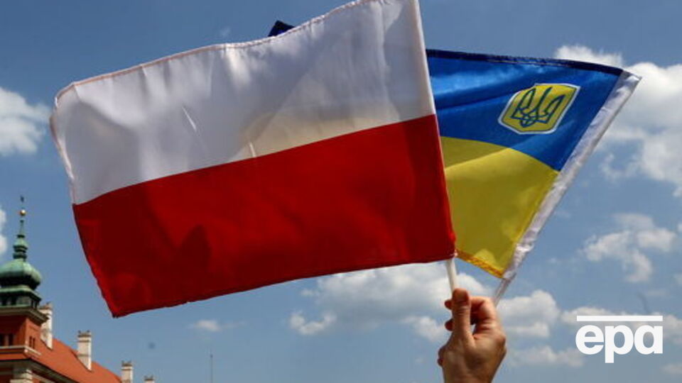 В УИНП напомнили, что вопросы прошлого следует оставить историкам