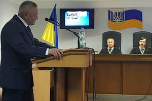 Тенюх исполнял обязанности министра обороны Украины с 27 февраля по 25 марта 2014 года