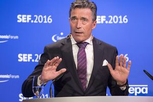 Расмуссен занялся банковским делом