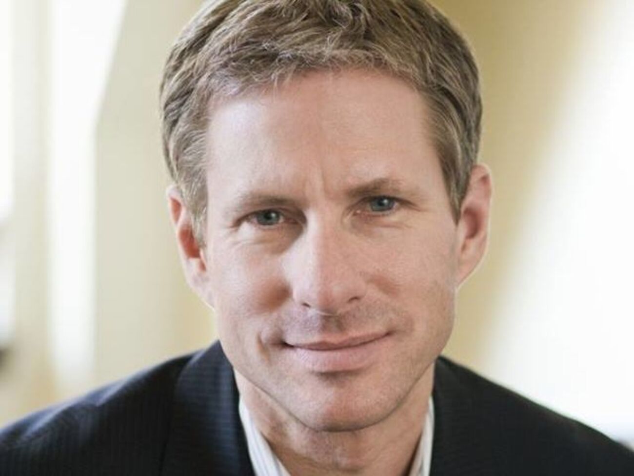 Перше місце в рейтингу посів Кріс Ларсен