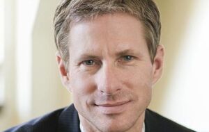 Перше місце в рейтингу посів Кріс Ларсен