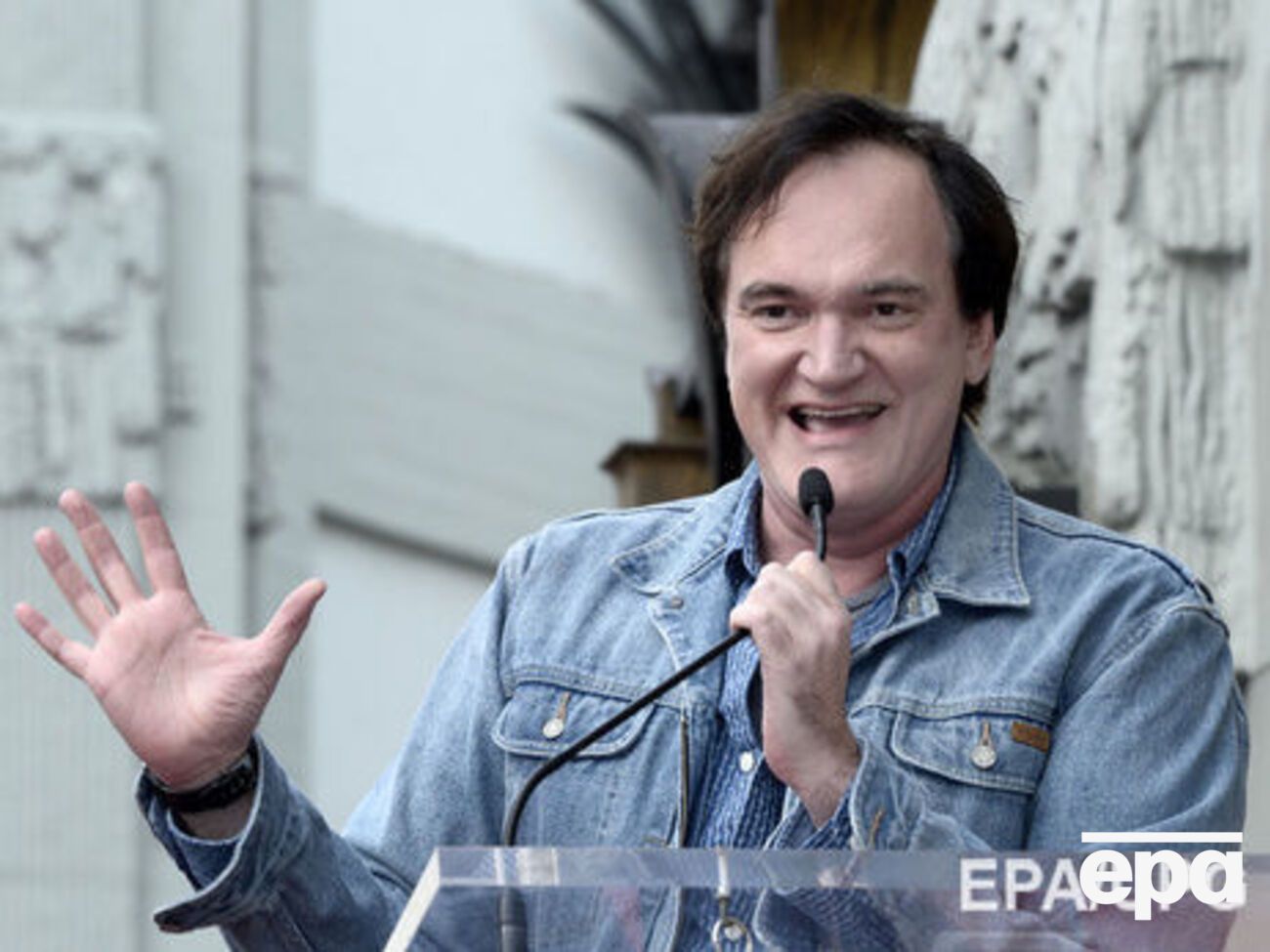 Тарантино:&nbsp;Когда мы говорим "изнасилование", имеется в виду, что с человеком обходятся жестко. Это как разбрасываться словом "расист"