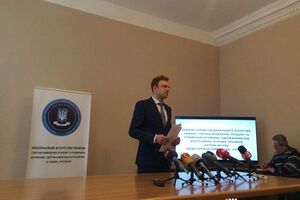 Янчук: Уже с октября 2017 года мы имеем законное право на помещения на трех этажах в бизнес-центре "Гулливер"