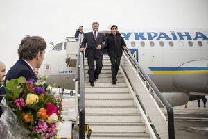 В Австрию Порошенко прибыл с женой