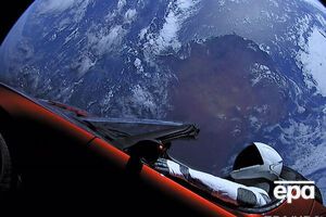 Маску предложили опустить свою Tesla на станцию киевского метро после запуска другого электрокара в космос