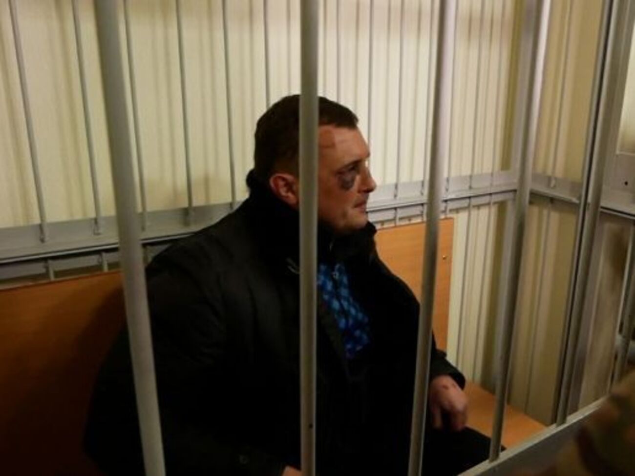 Шепелева доправили в зал суду із синцями