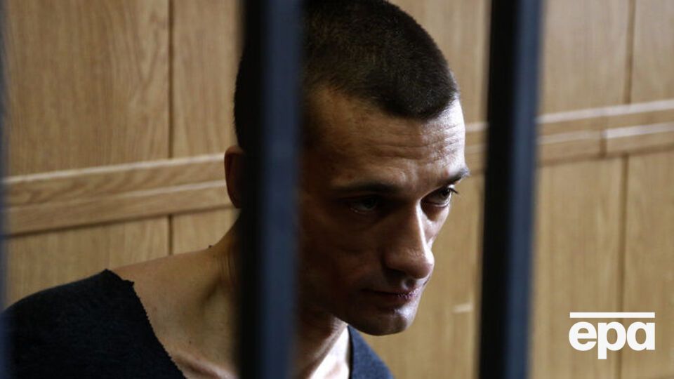 Павленскому продлили арест