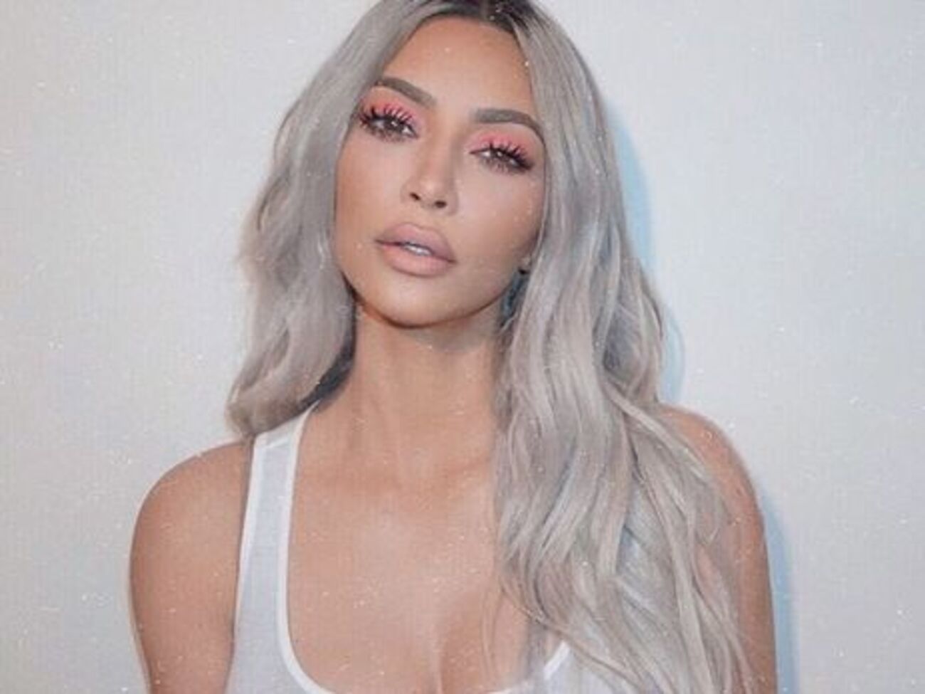 Кардашян обнародовала новые снимки