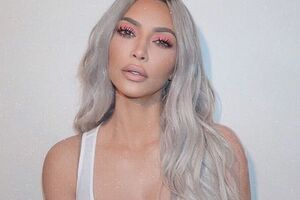 Кардашян обнародовала новые снимки