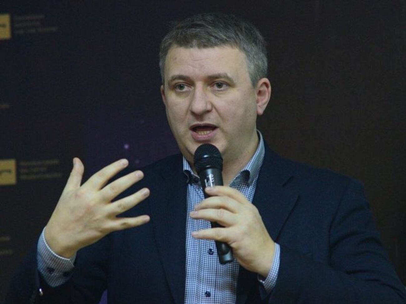 Промова Путіна на Федеральних зборах – похмурий блеф. Його вічне хворобливе кахикання доповнювало картину цього пафосного маразму