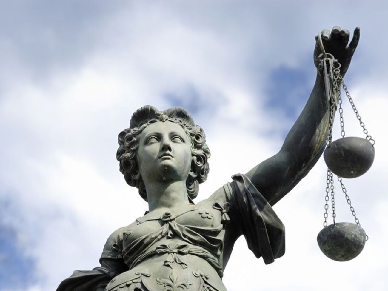 У грудні&nbsp;суд Лондона заарештував активи Коломойського і Боголюбова