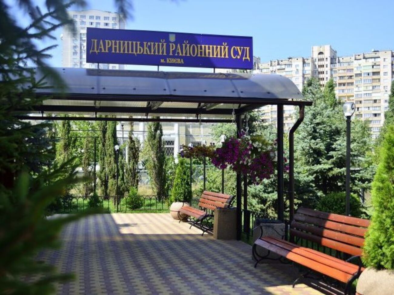 Позов подано в Дарницький суд Києва